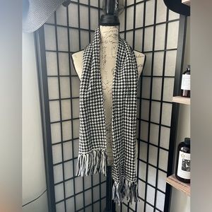 Houndstooth Scarf